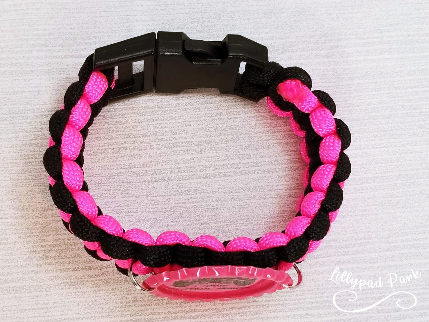 I have control issues paracord bracelet, Pink and Black Gamer bracelet