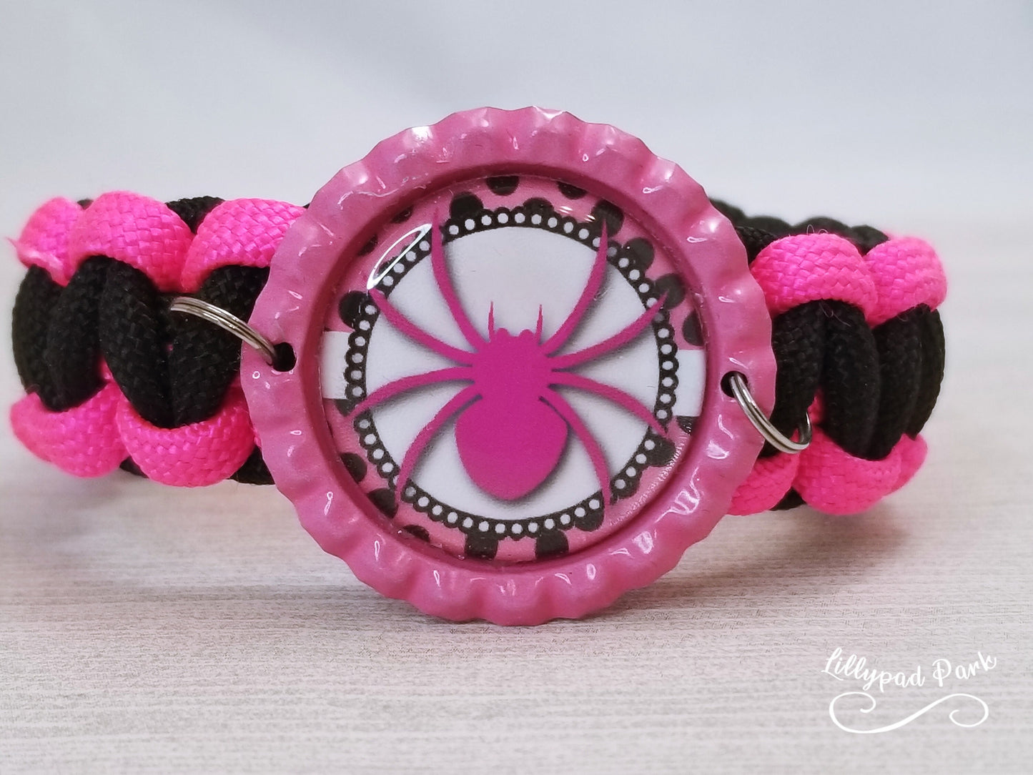 Pink Spider paracord bracelet