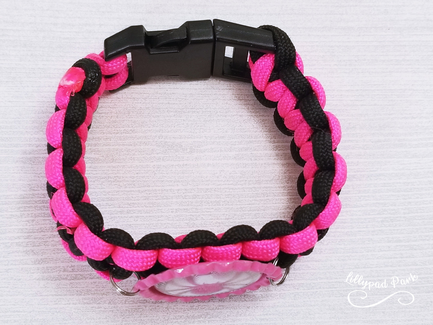 Pink Spider paracord bracelet